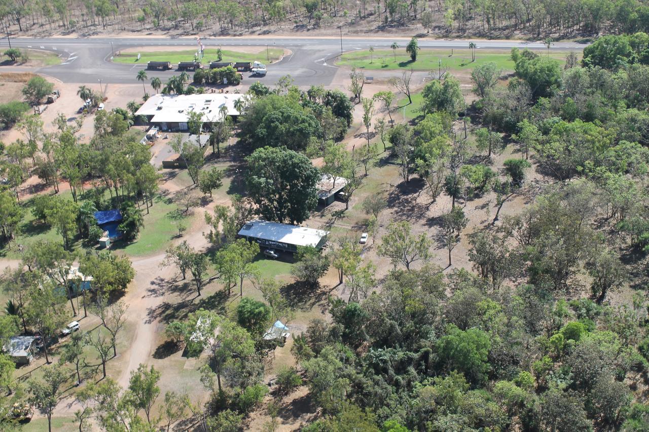 Corroboree Park Tavern Marrakai Exterior photo